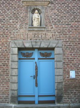 Liedberg : Schloßkapelle, liegt an der Ecke Schloßstraße/Haagweg, Historischer Ortskern